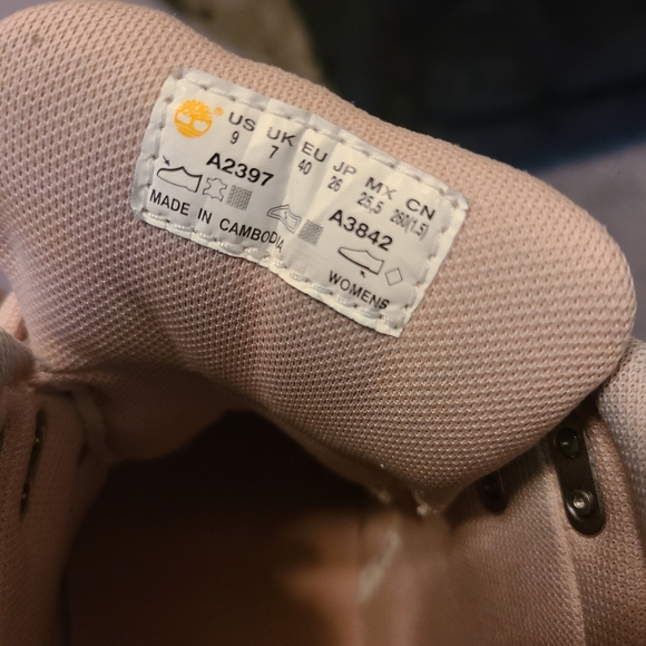 Womens Pre-owned Timberlands size 9 - Picture 2 of 6
